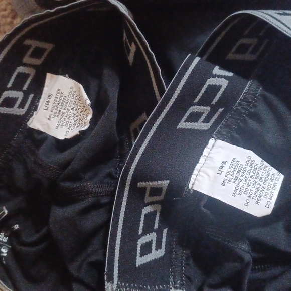 Boys compression pants - Picture 3 of 3